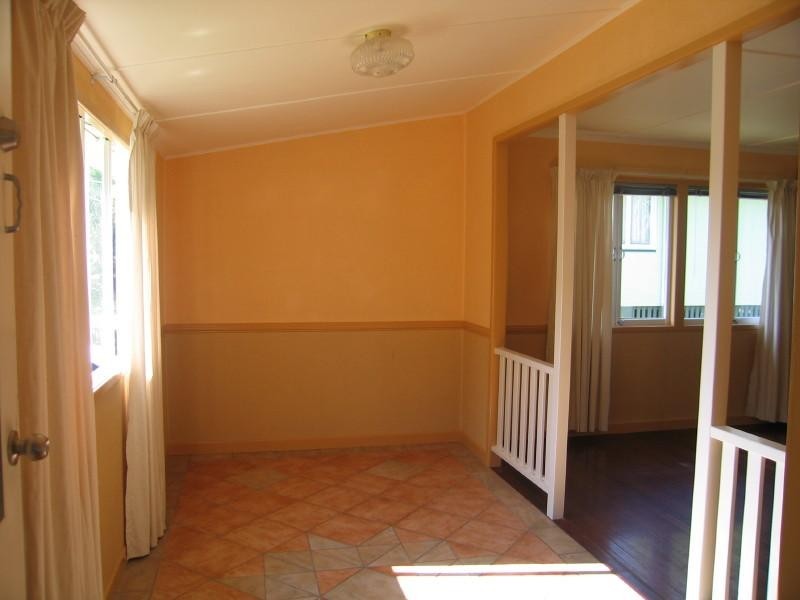 33 Rutherford Street, Stafford Heights QLD 4053