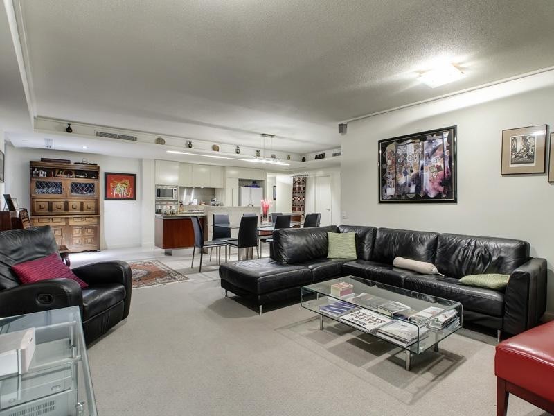 3643/30 Hollins Crescent, New Farm QLD 4005