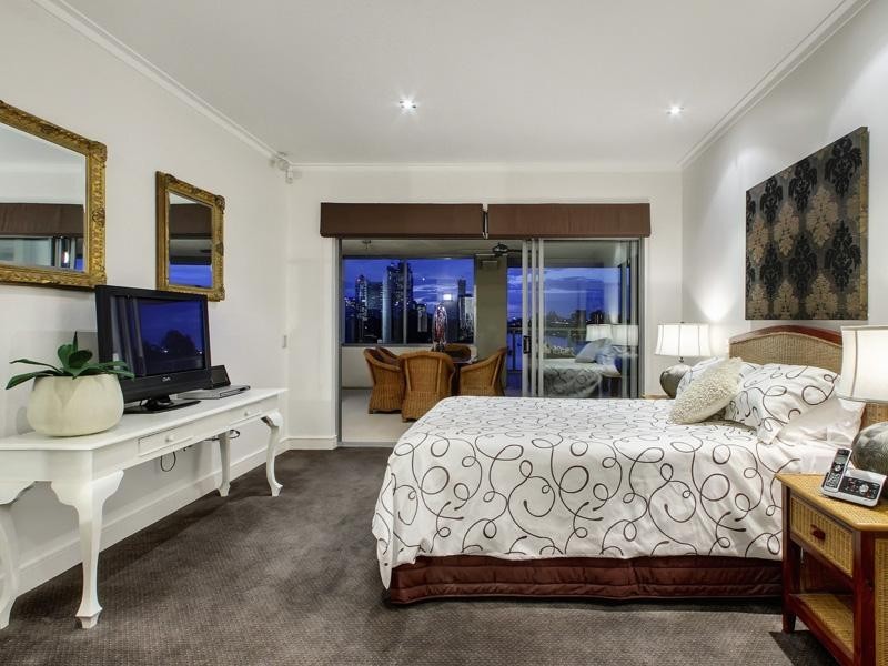 5/68 Lower River Terrace, Kangaroo Point QLD 4169