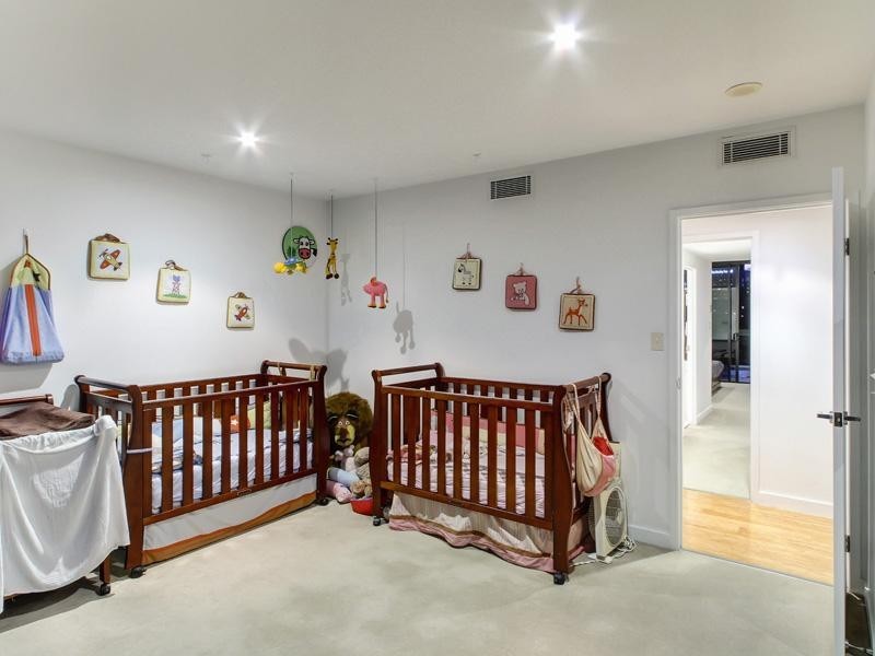 10 Pidgeon Close, West End QLD 4101