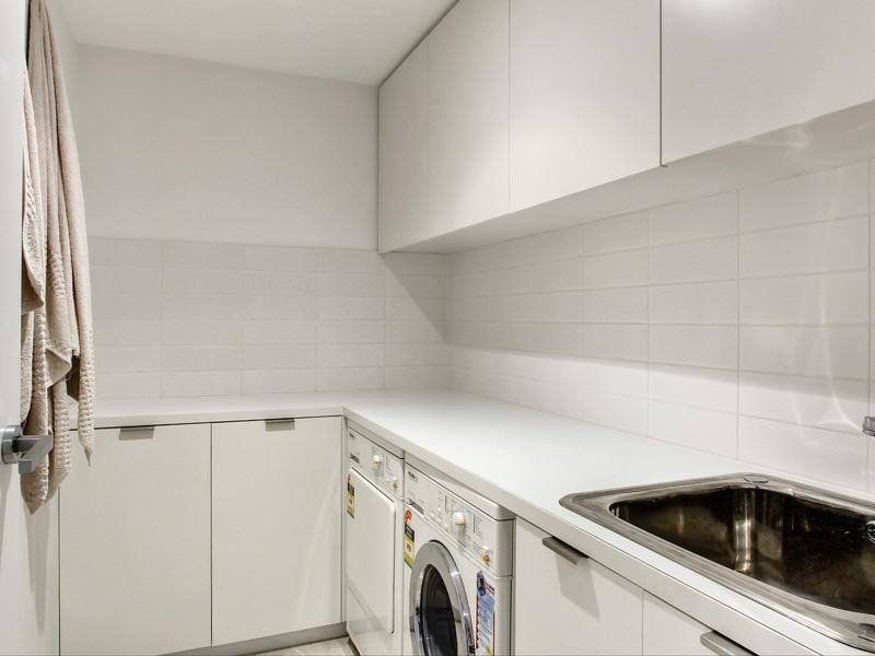 10 Pidgeon Close, West End QLD 4101