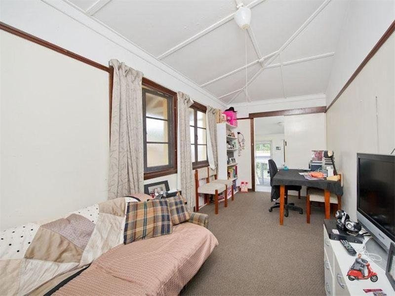 6 Hartfield Street, Bardon QLD 4065