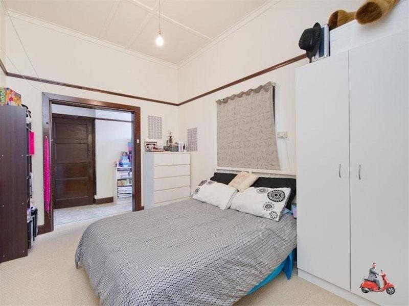 6 Hartfield Street, Bardon QLD 4065