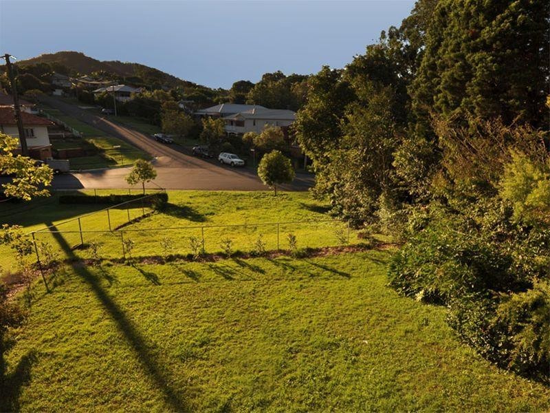 15 Carey Street, Bardon QLD 4065