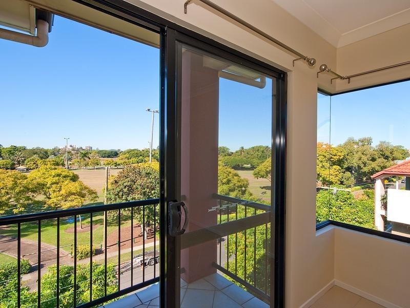 9/124 Sydney Street, New Farm QLD 4005