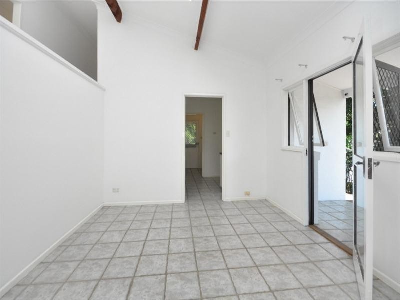 12 Jillian Street, Chapel Hill QLD 4069