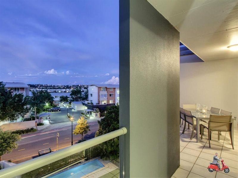 10 Vernon Terrace, Teneriffe QLD 4005