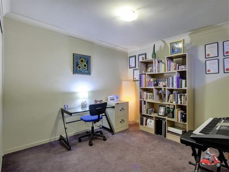 10 Vernon Terrace, Teneriffe QLD 4005