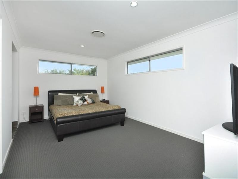 119 Raceview Avenue, Hendra QLD 4011