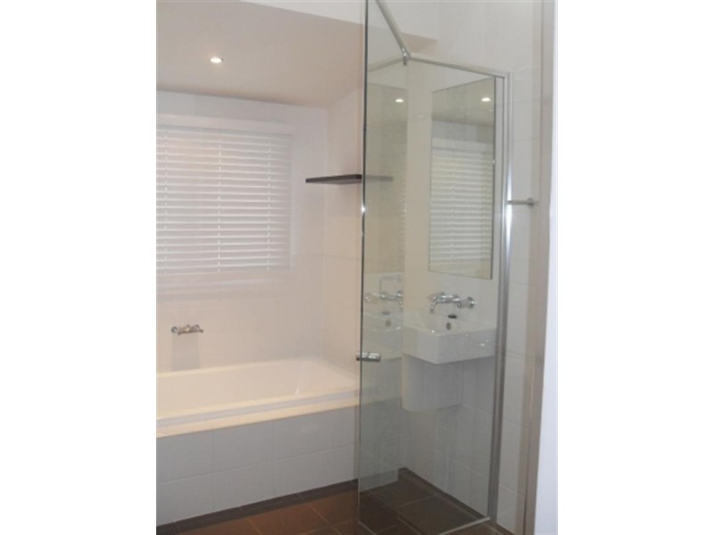 51 Woodville Street, Hendra QLD 4011