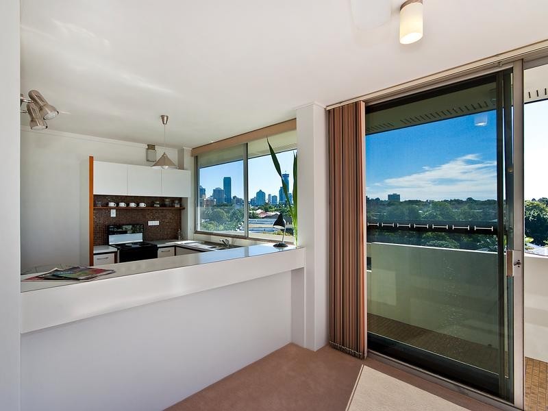 24/128 Oxlade Drive, New Farm QLD 4005