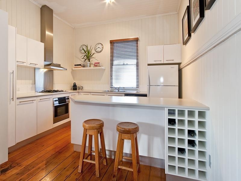 22 Macrossan Avenue, Norman Park QLD 4170