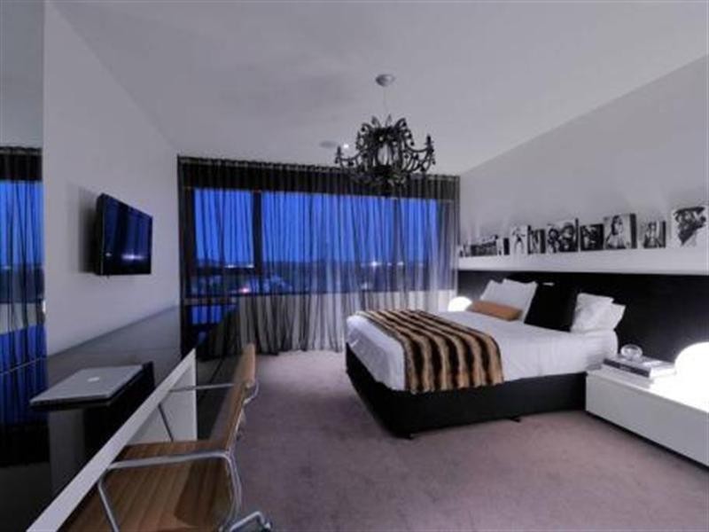 341/90 Wynnum Road, Norman Park QLD 4170