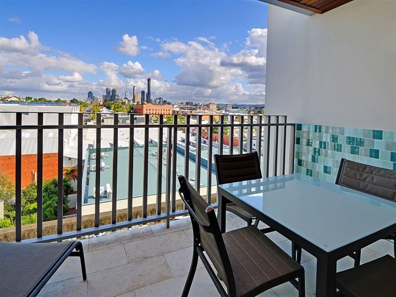 601/16 Skyring Terrace, Teneriffe QLD 4005