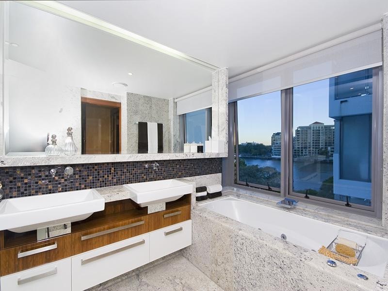 7/166 Oxlade Drive, New Farm QLD 4005