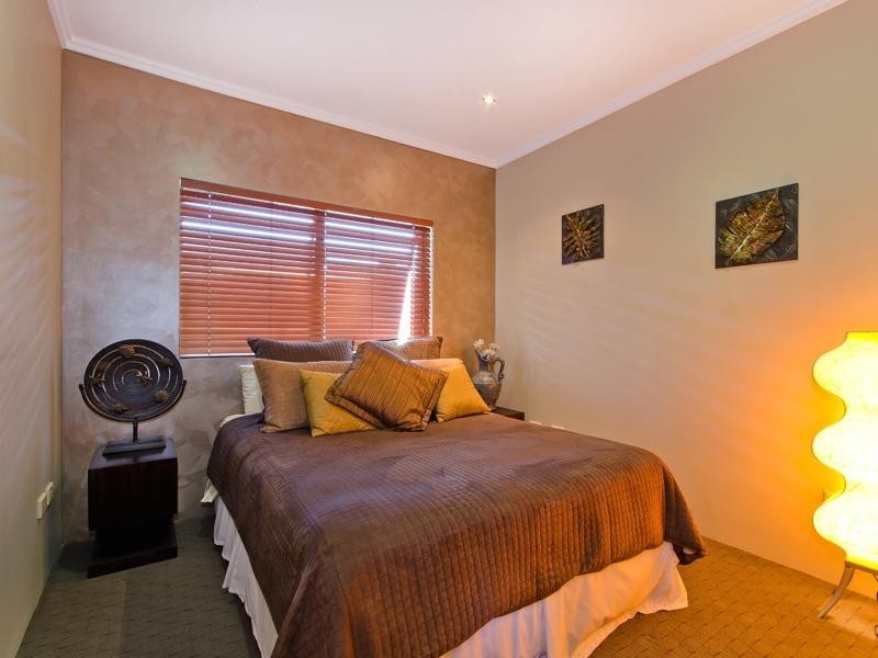 11/110 Commercial Road, Teneriffe QLD 4005