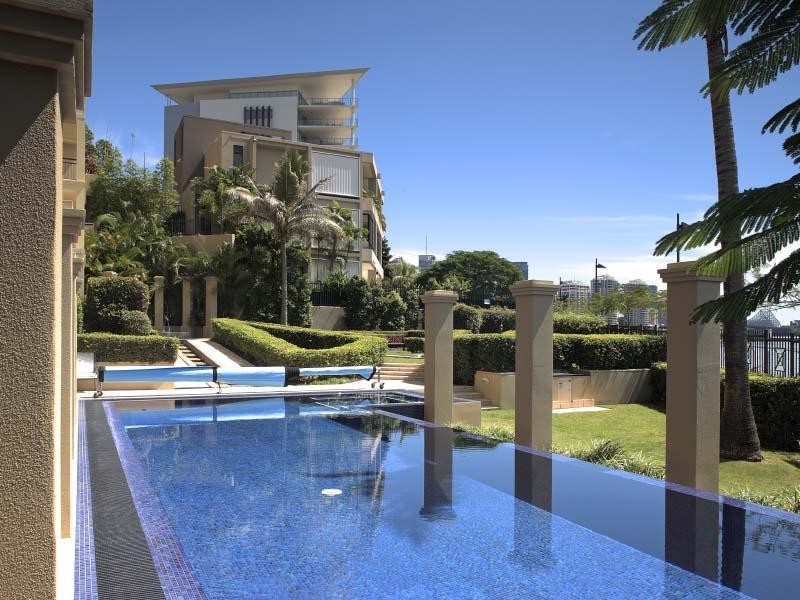 801/241 Wellington Street, East Brisbane QLD 4169