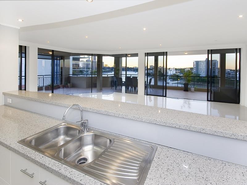 801/241 Wellington Street, East Brisbane QLD 4169