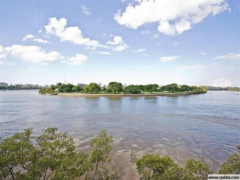 5/8 Sandford Street, St Lucia QLD 4067