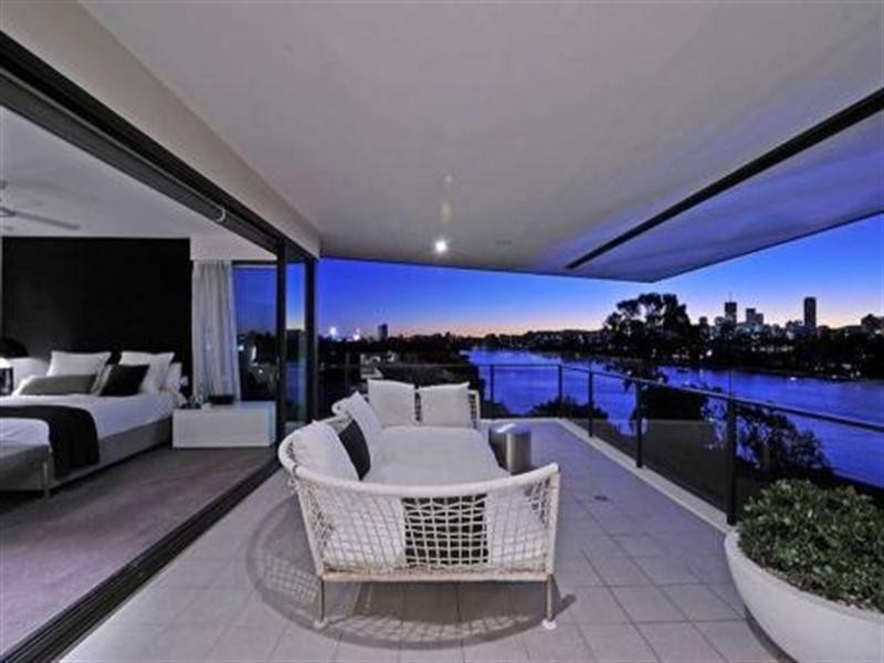 341/90 Wynnum Road, Norman Park QLD 4170