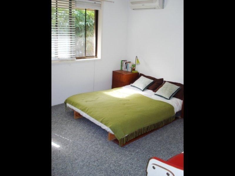 2/16 Holland Street, Toowong QLD 4066