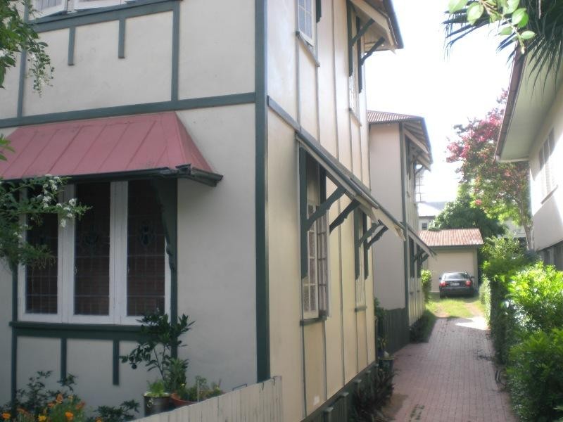 4/20 Bowen Street, New Farm QLD 4005