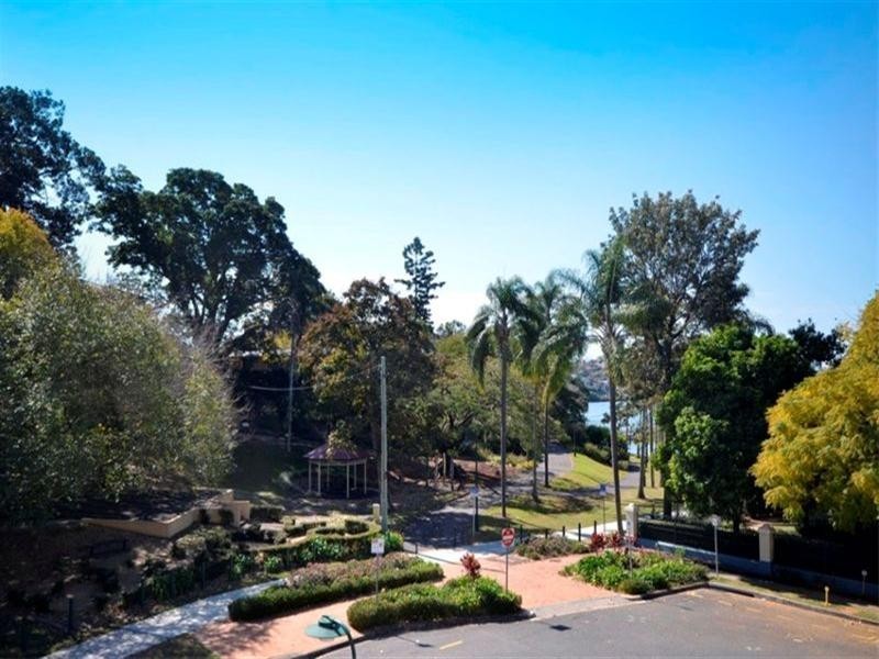 10/15 Newstead Avenue, Newstead QLD 4006