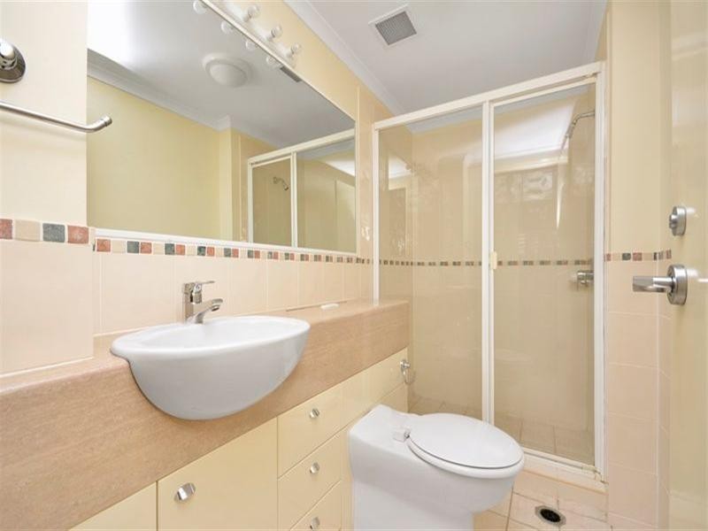 10/15 Newstead Avenue, Newstead QLD 4006