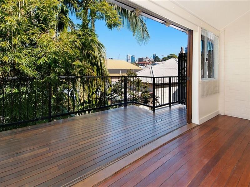 11/111 Merthyr Road, New Farm QLD 4005