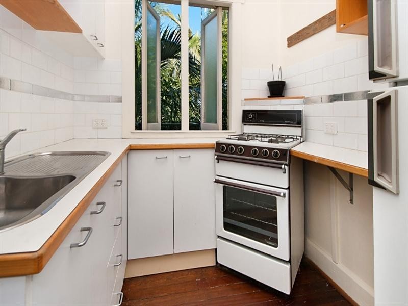 11/111 Merthyr Road, New Farm QLD 4005