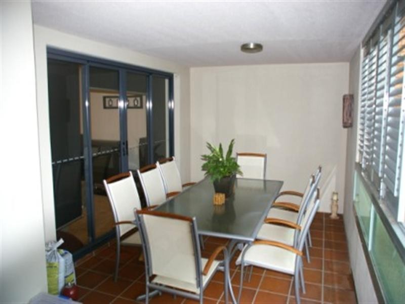 4/31 Helen Street, Teneriffe QLD 4005