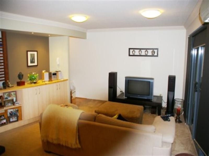 4/31 Helen Street, Teneriffe QLD 4005