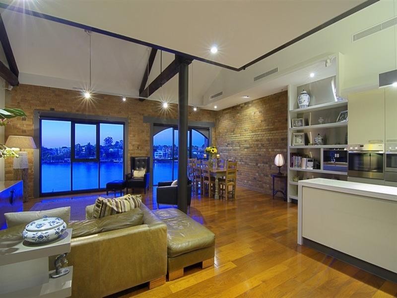 2422/32 Refinery Parade, New Farm QLD 4005