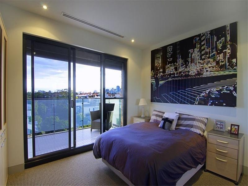 2422/32 Refinery Parade, New Farm QLD 4005