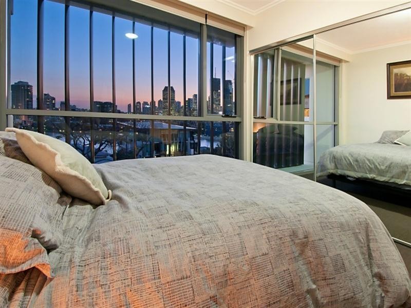 25/75 Barker Street, New Farm QLD 4005