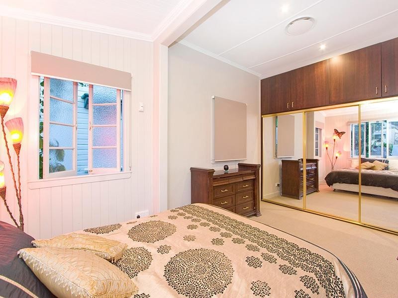 16 Corbett Street, West End QLD 4101