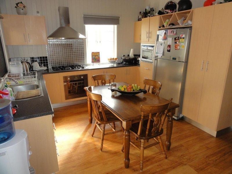 16 Corbett Street, West End QLD 4101