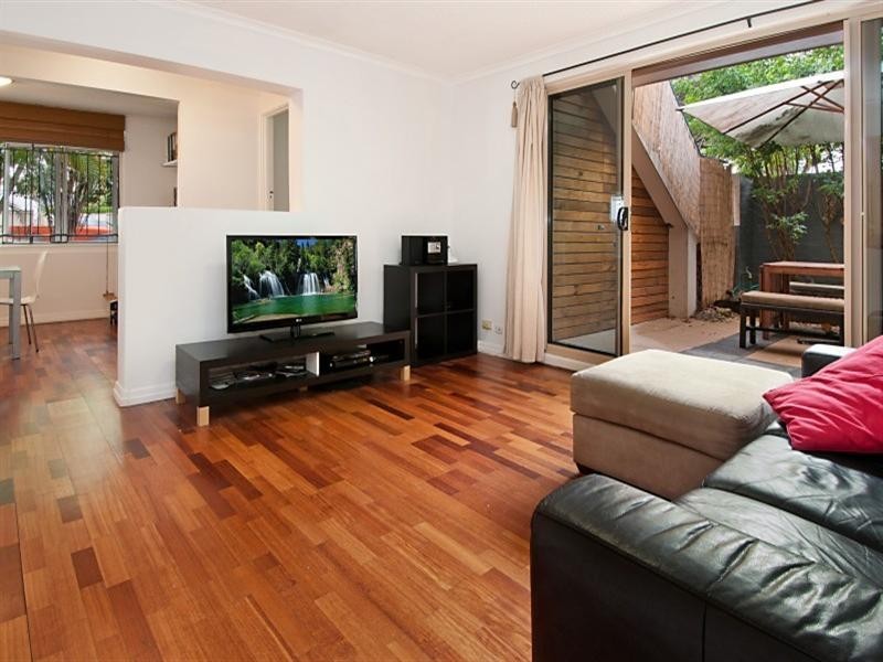 1/18 Griffith Street, New Farm QLD 4005