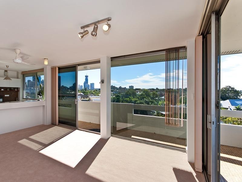 24/128 Oxlade Drive, New Farm QLD 4005