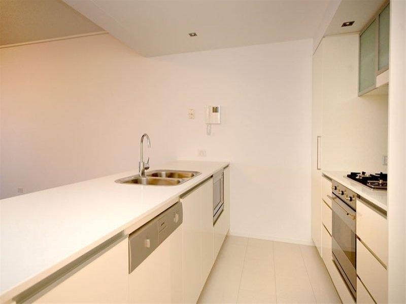 30 Macrossan Street, Brisbane QLD 4000