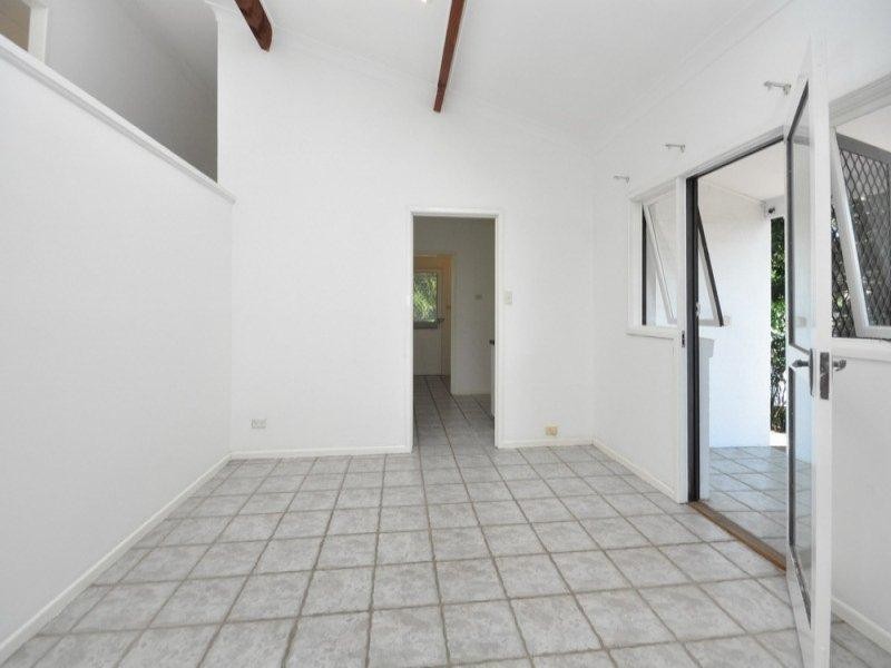 12 Jillian Street, Chapel Hill QLD 4069