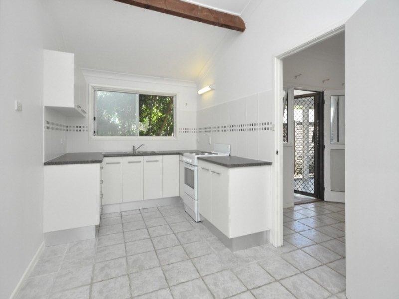 12 Jillian Street, Chapel Hill QLD 4069