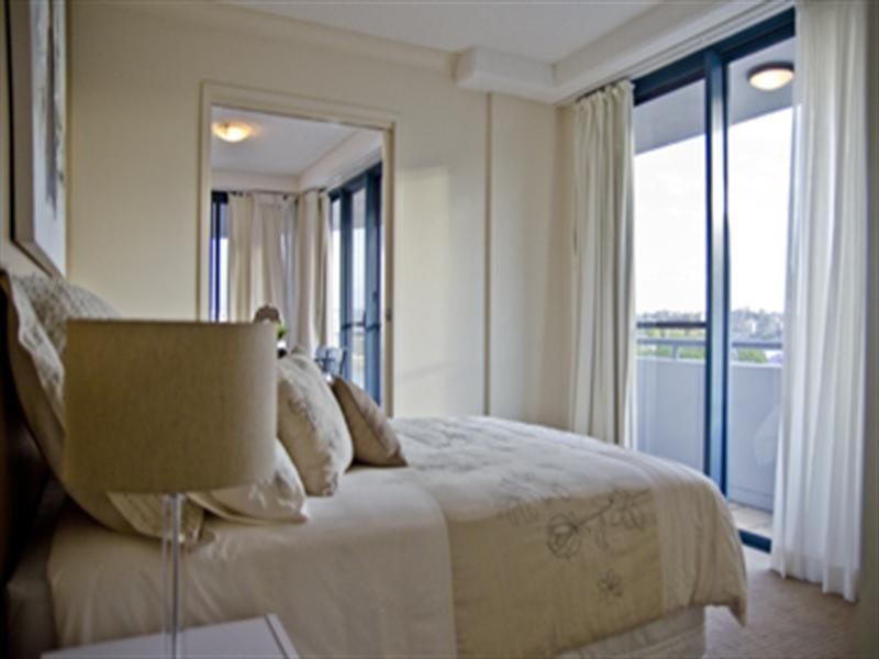 601/21 Patrick Lane, Toowong QLD 4066