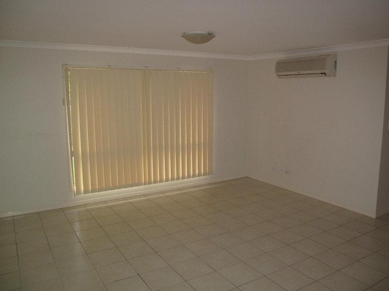 7 Innes Close, Parkinson QLD 4115