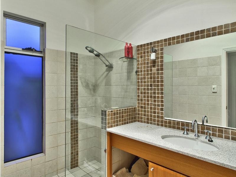 17 Locke Street, New Farm QLD 4005