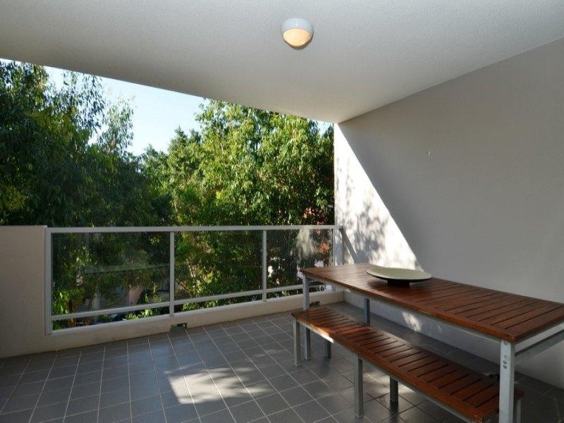 240/71 Beeston Street, Teneriffe QLD 4005