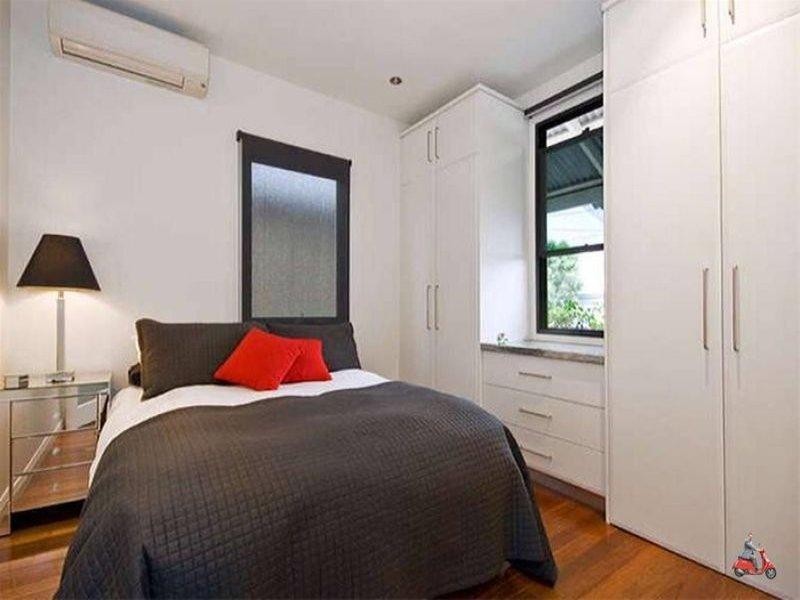 4 Hipwood Street, Spring Hill QLD 4000