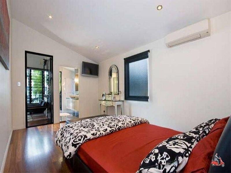 4 Hipwood Street, Spring Hill QLD 4000