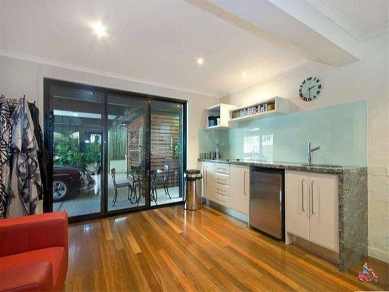 4 Hipwood Street, Spring Hill QLD 4000