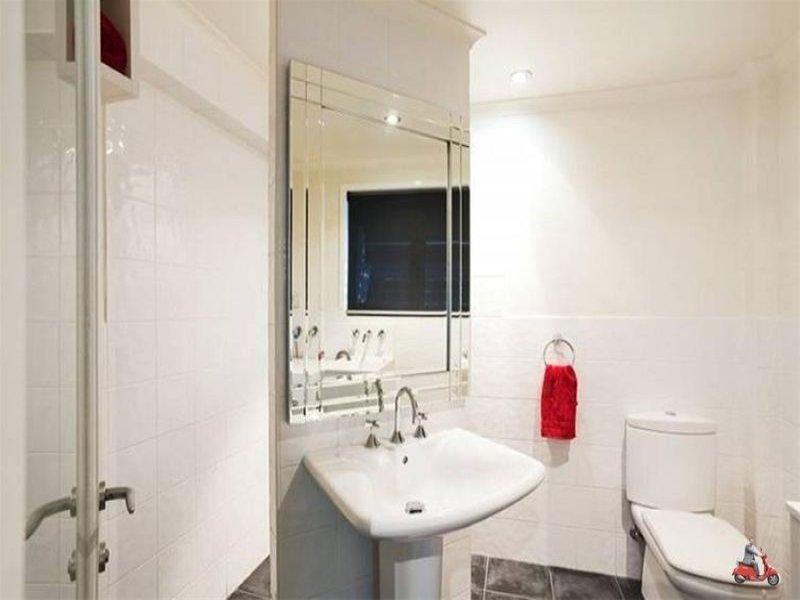 4 Hipwood Street, Spring Hill QLD 4000